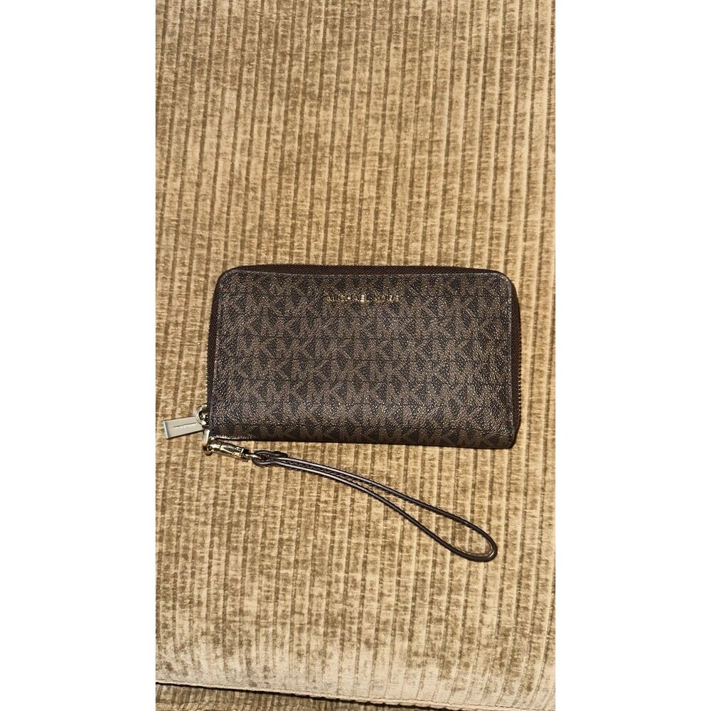 Michael Kors Jet Set Travel Large Travel Continental Wristlet Wallet Brown